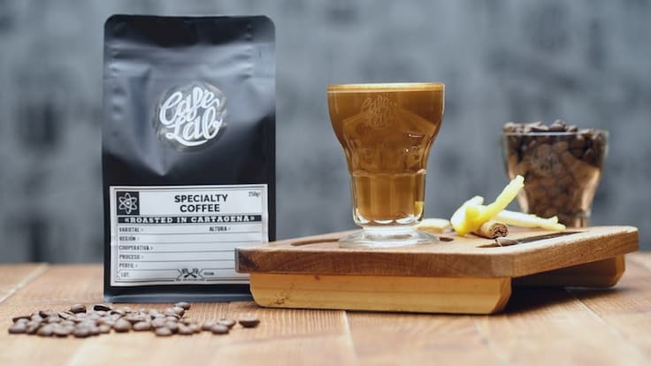 CÓMO ME LO COMO. Así se prepara el auténtico café Asiático. Con Fran Bernal