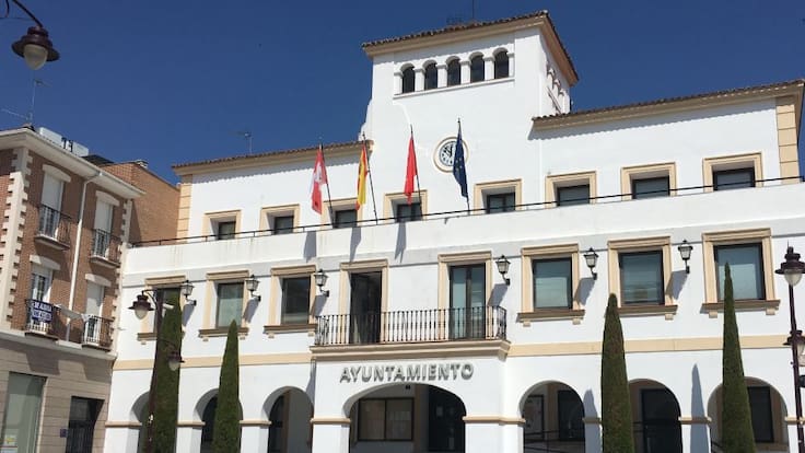 Patricia Habas, delegada de CCOO en el ayuntamiento de Sanse, denuncia el retraso de la subida salarial de los funcionarios del Ayuntamiento