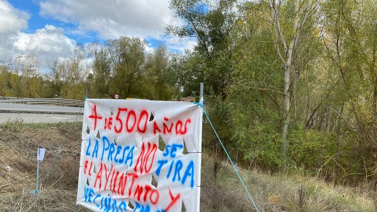 Gema Martín, Plataforma en Defensa de la Presa de Veganzones, piden a la Confederación Hidrográfica del Duero que no derribe la presa del rio Cega.