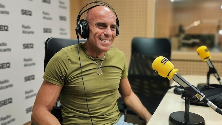 Entrevista en Hoy por Hoy Alicante a Luis Miguel Moreno, agente de la Policía Nacional que ha abandonado el cuerpo para dedicarse a la música (14/07/2025)