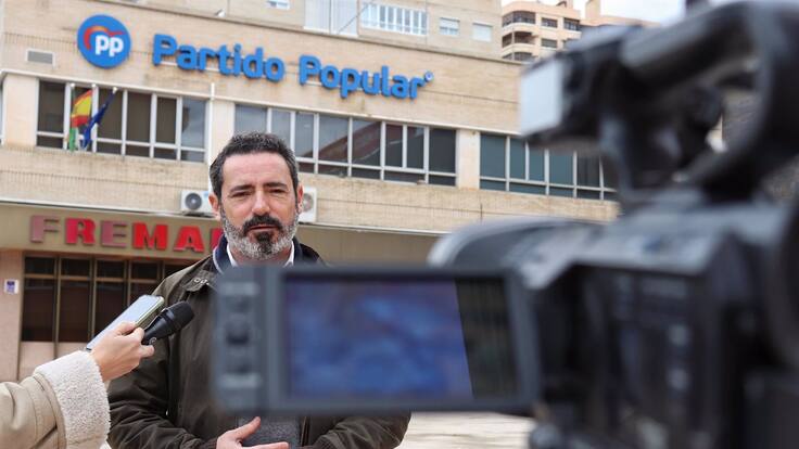 "Fue ridícula" JR Carmona, PP