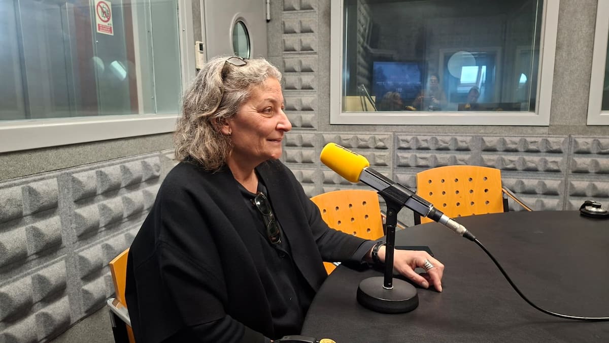 Entrevista a la arquitecta Marta Vilas por su libro sobre la arquitectura parroquial de Vigo en el Siglo XX