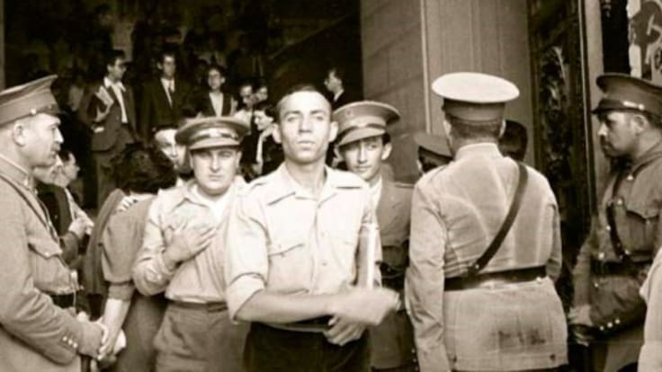 La Columna de Carlos Arcaya: "Tristes armas si no son las palabras"