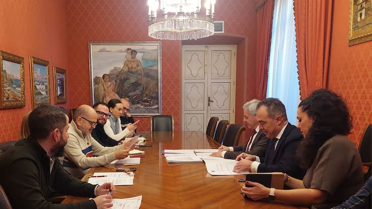 Castelló (PSOE), Mas (Compromís) y Copé (EU-Podem) critican el "retroceso" de la Ordenanza de Ocupación de Vía Pública pactado con Vox