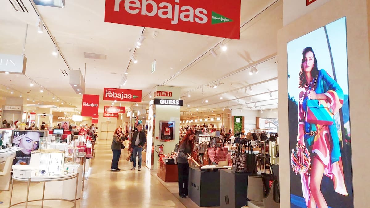 Moda, hogar y tecnología lideran las compras en el inicio de las rebajas en Málaga