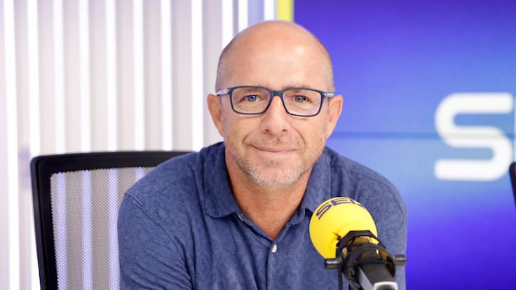 Jesús Gallego aterriza en la Biblioteca de Hoy por Hoy con 'Náufragos del cielo'