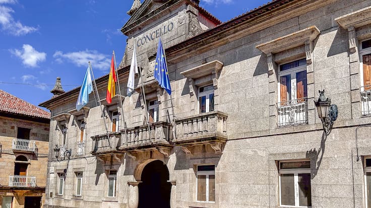 Enrique Cabaleiro, alcalde de Tui, sobre la noticia de 'El Mundo' por un posible delito de acoso sexual contra una funcionaria