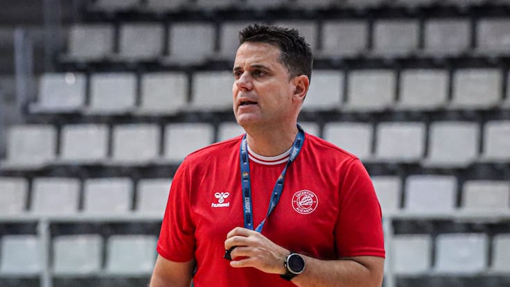 Antonio Pérez, entrenador del HLA Alicante, en la previa del partido frente a Odilo Cartagena