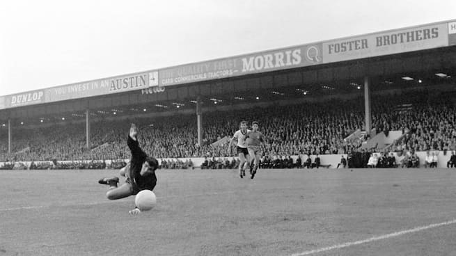 "Todavía firma más autógrafos que los futbolistas": el mito del fútbol al que más admira Iturralde González