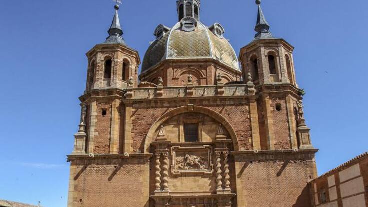 'Orgullo de pueblo': Elena Manzanares hace de 'embajadora' de San Carlos del Valle