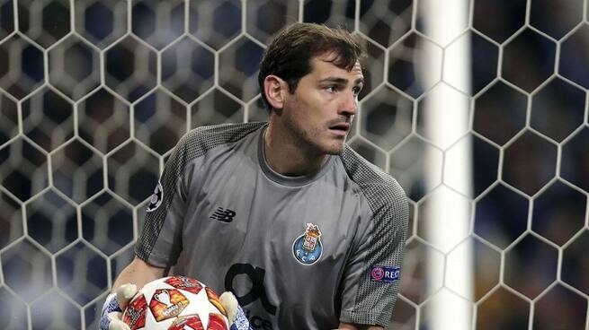 Víctor Gutiérrez se pronuncia sobre el polémico tweet de Iker Casillas: &quot;Llevamos 40 años escuchando &quot;maricón&quot; todos los fines de semana en los campos de fútbol&quot;