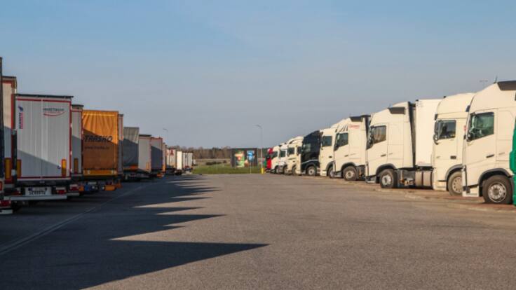 REPORTATGE. El problema endèmic de la brutícia al voltant dels polígons