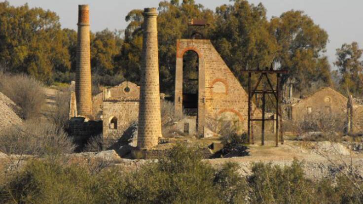 Francisco Molina y José Susi, miembros del colectivo Proyecto Arrayanes. Valoración de la moción para apoyar la delcaración como zona patrimonial para el Distrito Minero Linares-LaCarolina