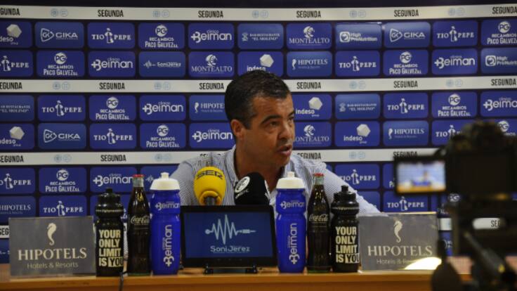 José Pérez Herrera en la previa del partido ante el Antequera