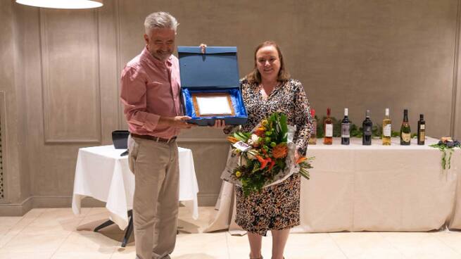 'Entre Vinos', con Carmen del Campo: Milagros Romero, catadora del año en los Premios 'Vino y Cultura'