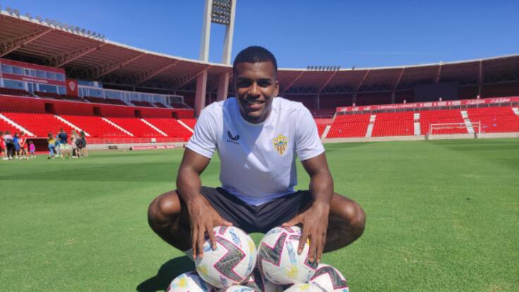 Sergio Akieme: "El Barça en Liga es uno de los rivales más peligrosos"