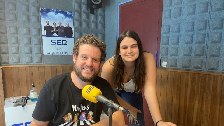 Nuria Ros Molina publica su primer poemario con solo 16 años