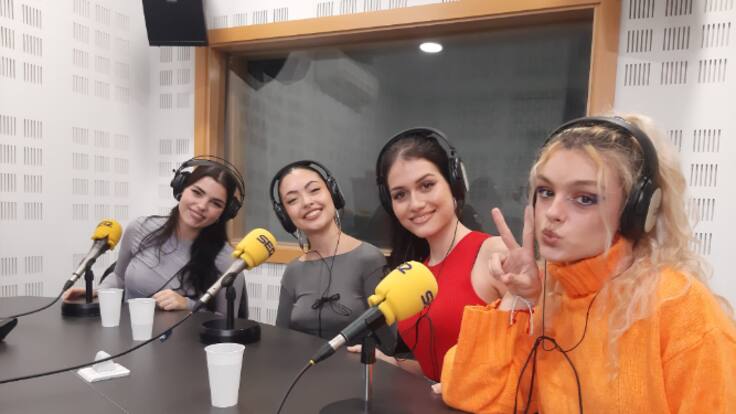 Charlamos con Sandy, Bubu, Melania y Lottie, el grupo E´Femme