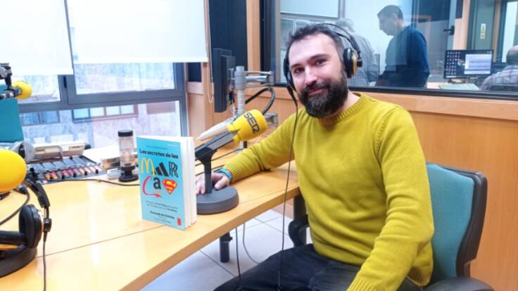 En A Vivir CV Fernando de Córdoba nos habla de su libro "Los secretos de las marcas"