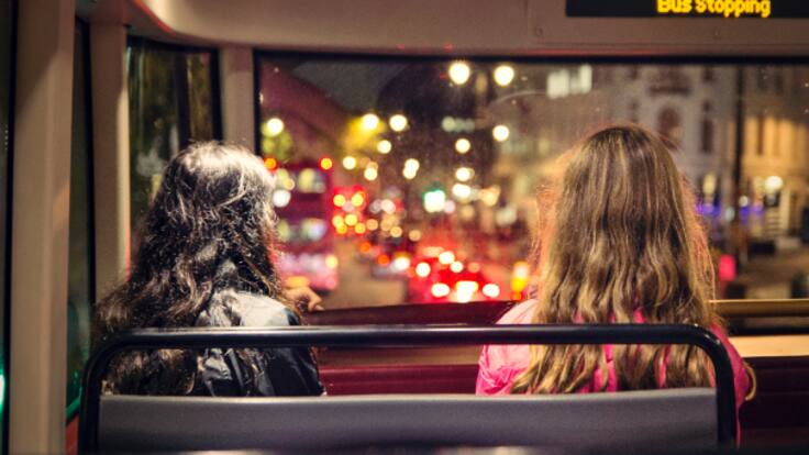 "Desde pequeño nos dicen que no hablemos con desconocidos, pero mejora nuestra salud mental y física"