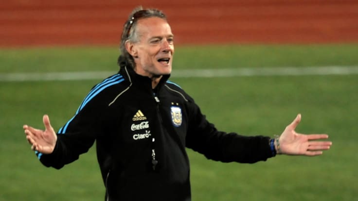 Signorini: "El que levante la copa, que la coja con un lienzo porque está manchada de sangre"