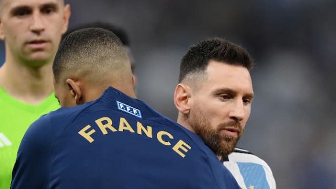 Así ha abierto Lluis Flaquer desde el estadio de Lusail: &quot;Argentina y Francia buscan coser la tercera estrella a su camiseta&quot;