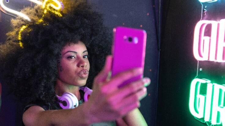 En la Ciberguarida: Instagram cuenta ya con una web para pedir la recuperación de una cuenta hackeada. (27/12/2022).