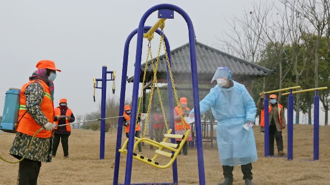 Crece el temor a que el coronavirus mute por la explosión de casos en China