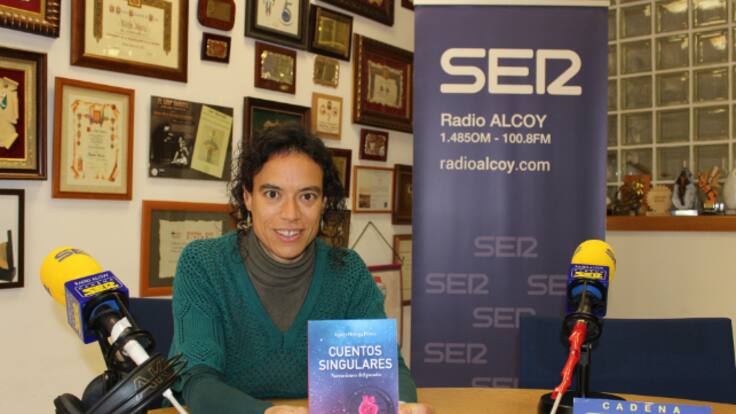 Entrevista a Agnés Ortega en 'Hoy por hoy Alcoy' per presentar 'Cuentos singulares'