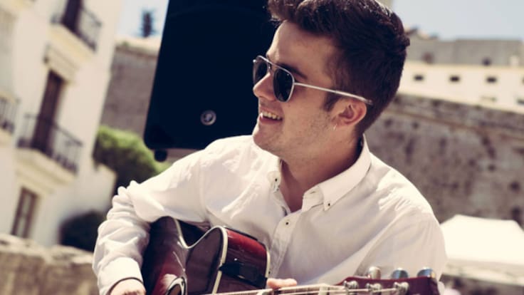 El músico ibicenco Omar Alcaide presenta su primer disco 'Equxtorial'