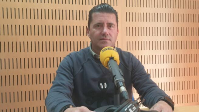 Pedro Reverte: "La idea es que Salva Ballesta pueda estar con nosotros hasta final de temporada"