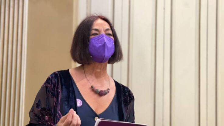 María del Río responde al Diputado del Común en el Parlamento de Canarias