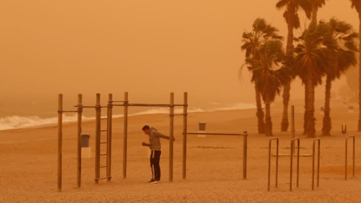 El consejo de un neumólogo ante el polvo del Sáhara: "La mascarilla FFP2 es la mejor contra la calima"