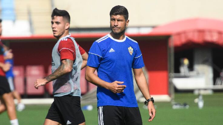 Pedro Emanuel presenta al último fichaje de la UD Almería