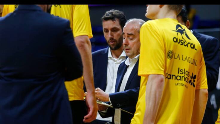 El entrenador del Lenovo Tenerife, Txus Vidorreta, elogia a los suyos tras la brillante clasificación para los 1/4 de final de la BasketBall Champions League como primero de grupo.