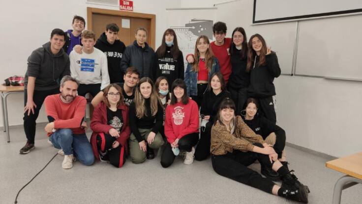 Alumnos y alumnas del IES LAs Fuentes en Hoy por Hoy Villena