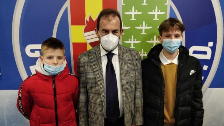 El Getafe acoge a dos niños ucranianos: "Cuando mandamos las fotos con las camisetas, su padre se derrumbó"