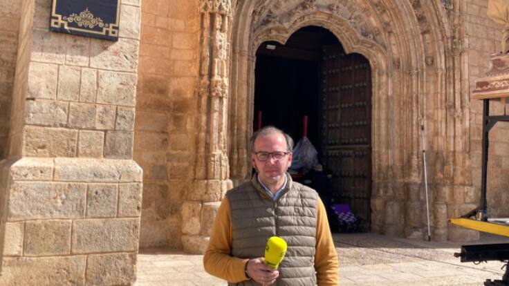 Costalero y muy 'semanasantero': pasamos un día con Francisco José Peñalver