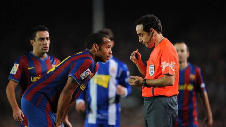 Iturralde González: "El protocolo del VAR merece una crucifixión"