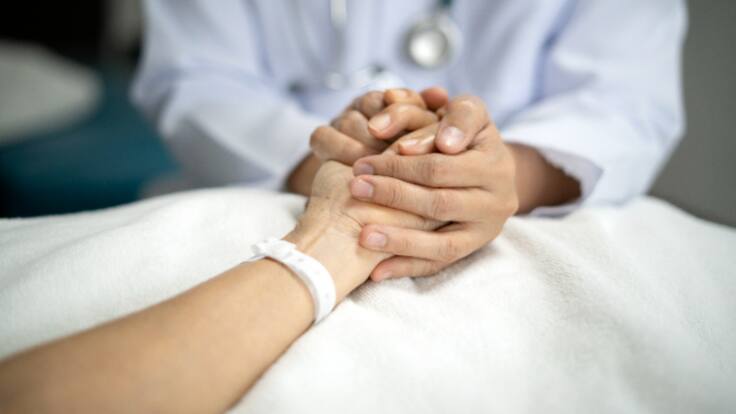 La necesidad de volver a la sanidad presencial