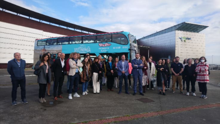Daniel Martínez Junquera director de Gijón Turismo explica la campaña Gijonomía en el resto de España