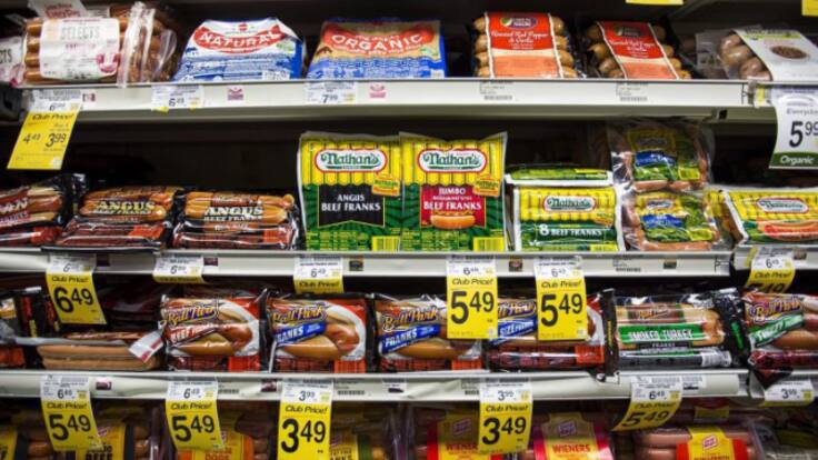 En 'Como la vida misma' abordamos con expertos formulas de ahorro en la cesta de la compra, la factura eléctrica o las hipotecas