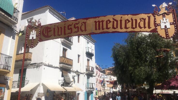 Vuelve la Eivissa Medieval con la previsión de que más de 150.000 personas pasen por las calles de Dalt Vila