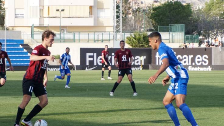 Pablo García, goleador del Eldense, confía llegar al último partido de liga