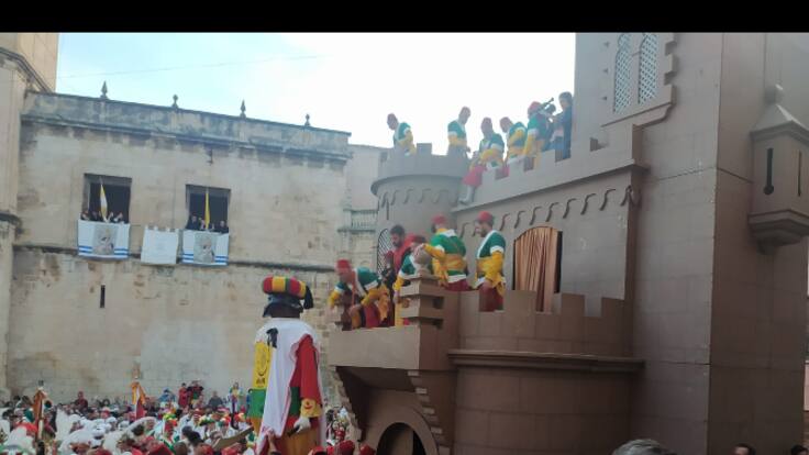 Entrega de la Mahoma. Reportaje