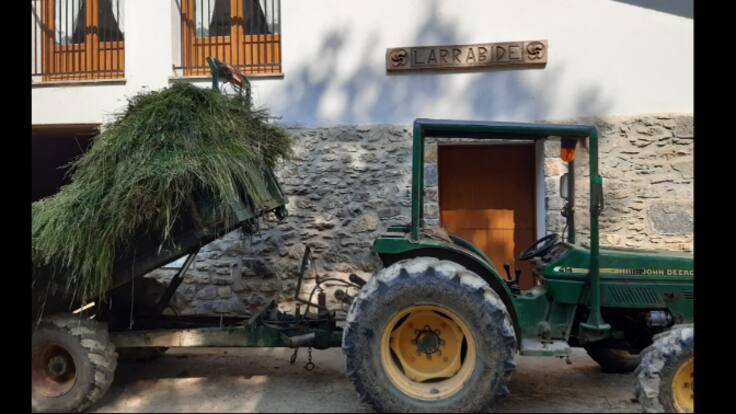 Juani y Josetxo, cuarenta años de trabajo en Larrabide