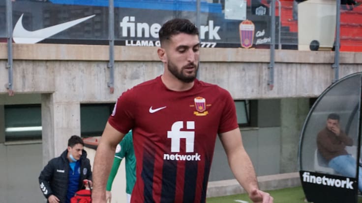 Eliseo Falcón, futbolista del Eldense, está convencido de que pasarán la eliminatoria ante la Real Sociedad C