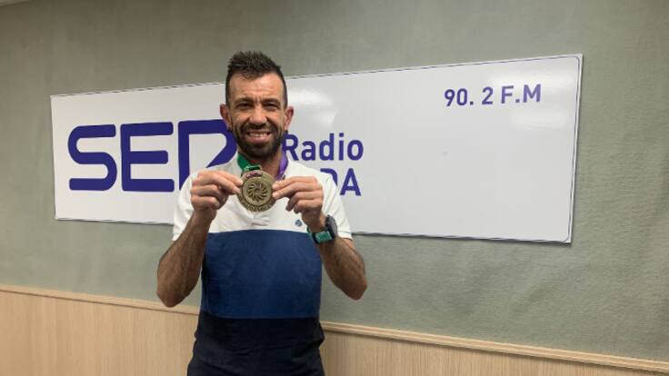 Juan Manuel González Valiente, medalla de bronce en el maratón de la Olimpiada para sordos celebrada en Brasil