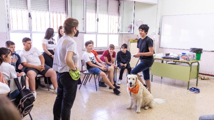 Pepo y Zeus dejan huella en los alumnos de Pradejón