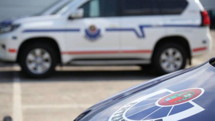 Dos detenidos por agredir y robar a hombre de 90 años cuando salía del banco